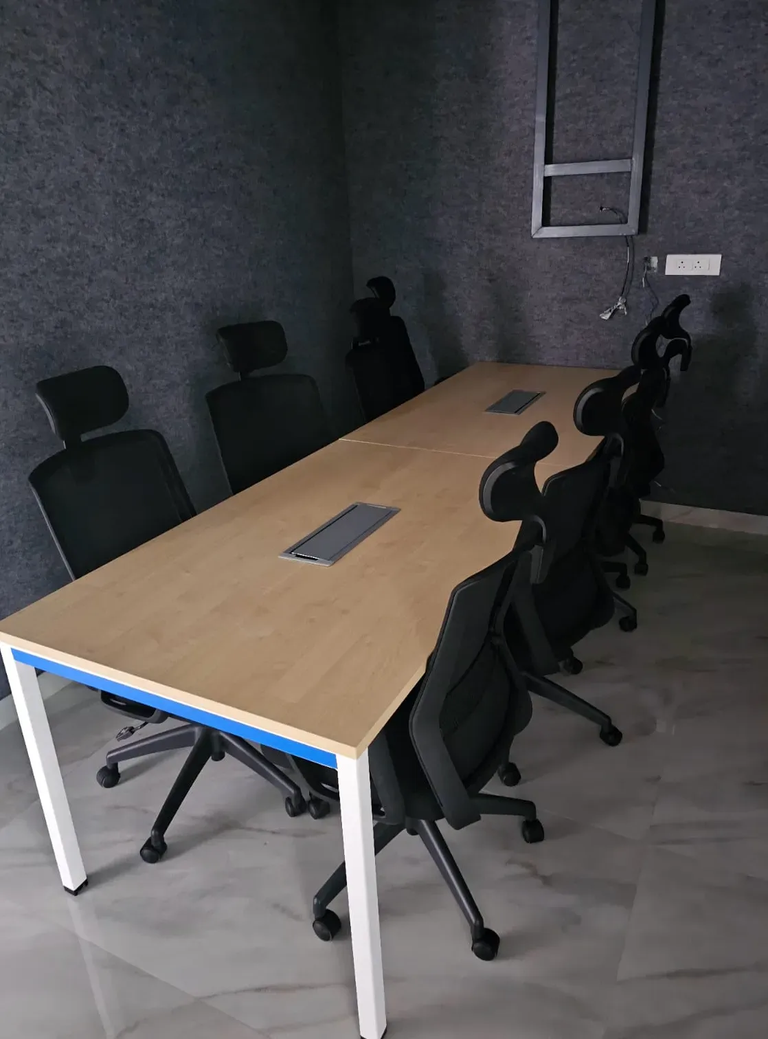 Best Office Furniture Manufacturers in Kochi - Desqoo